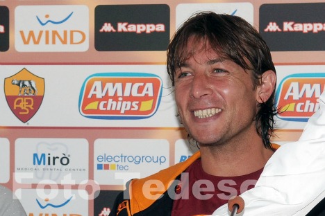 Gabriel Heinze in conf 8